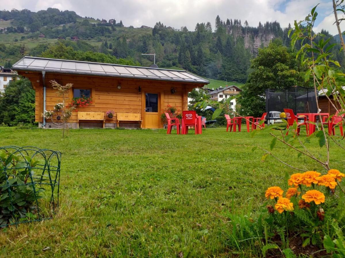 Hotel Genzianella Presenaio ภายนอก รูปภาพ